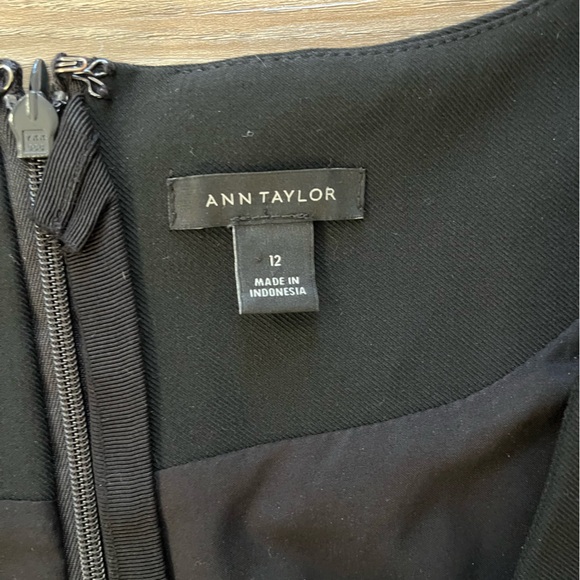 Ann Taylor Classic Scoop Neck Business Casual Black Cap Sleeve Dress 12 - Picture 6 of 13